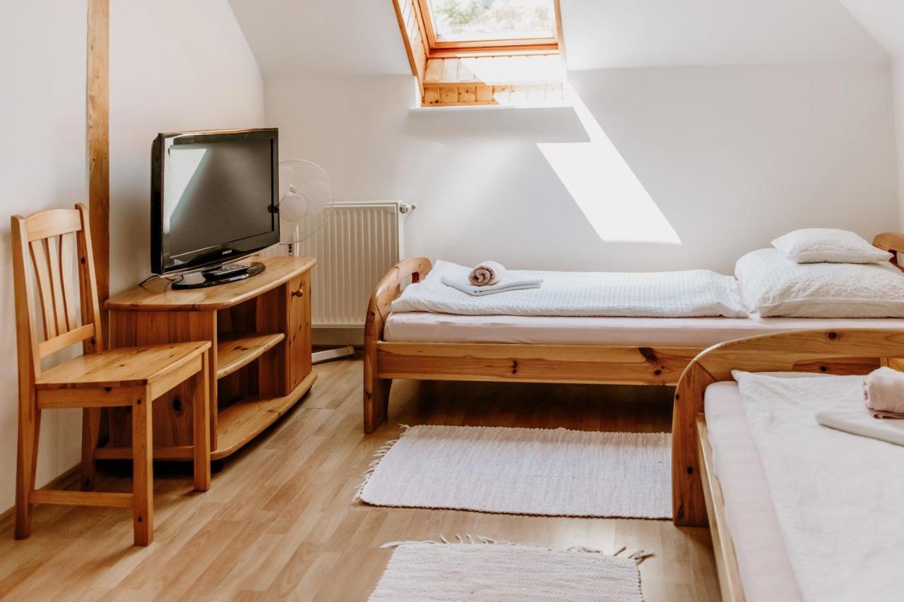 Kek Vendeghaz Family Resort Gyenesdiás Zewnętrze zdjęcie