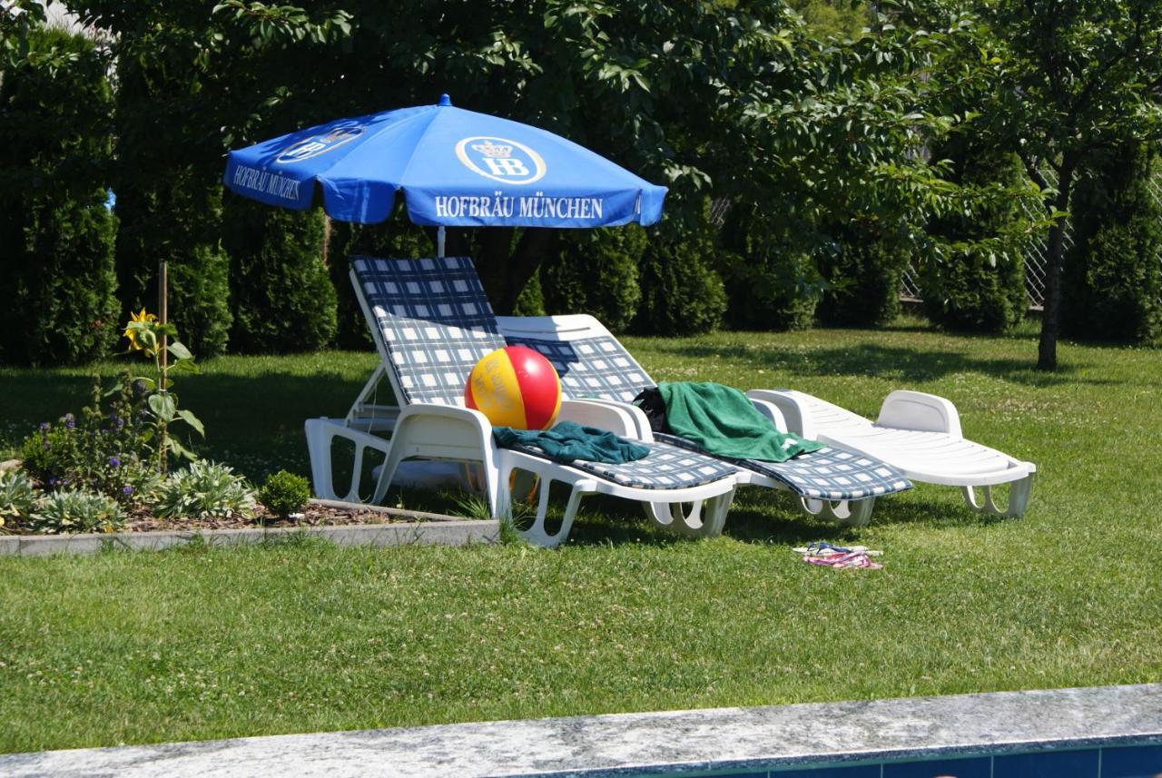 Kek Vendeghaz Family Resort Gyenesdiás Zewnętrze zdjęcie